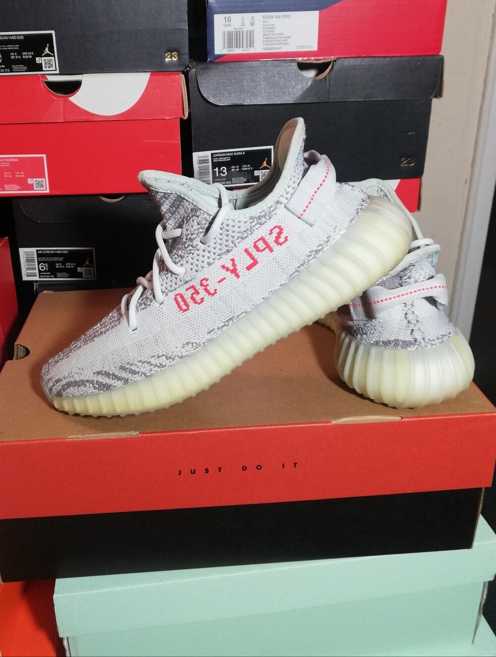 ADIDAS YEEZY BOOST 350 V2 Blue Tint MEN'S US SIZE 8.5 MINT COND